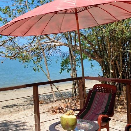 Dugong Koh Sukorn Hotell Ko Sukon Eksteriør bilde