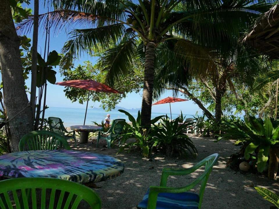 Dugong Koh Sukorn Hotell Ko Sukon Eksteriør bilde